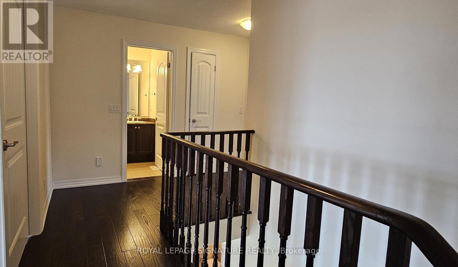 Photo 11 of 68 Hanson Crescent, Milton ON