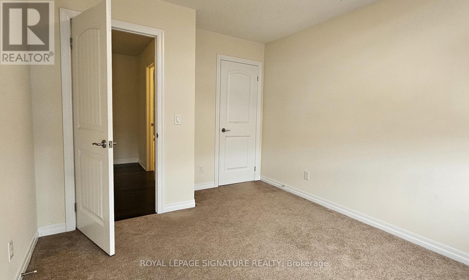 Photo 15 of 68 Hanson Crescent, Milton ON
