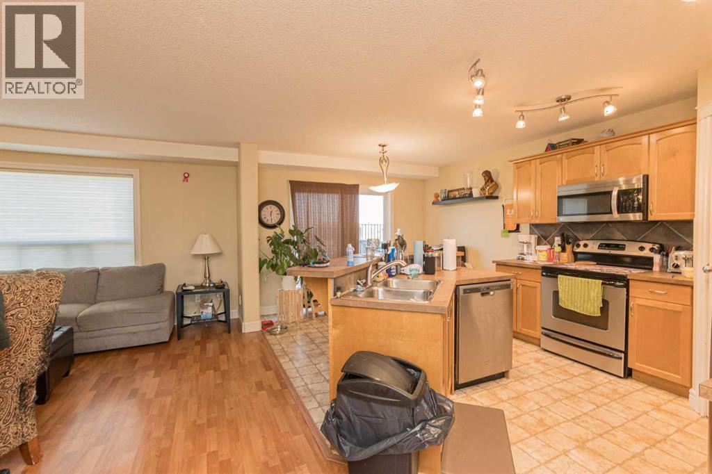 Photo 3 of 9038 131 Avenue, Grande Prairie AB