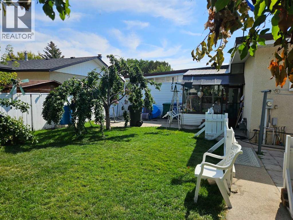 Photo 16 of 2613 10 Avenue, Lethbridge AB