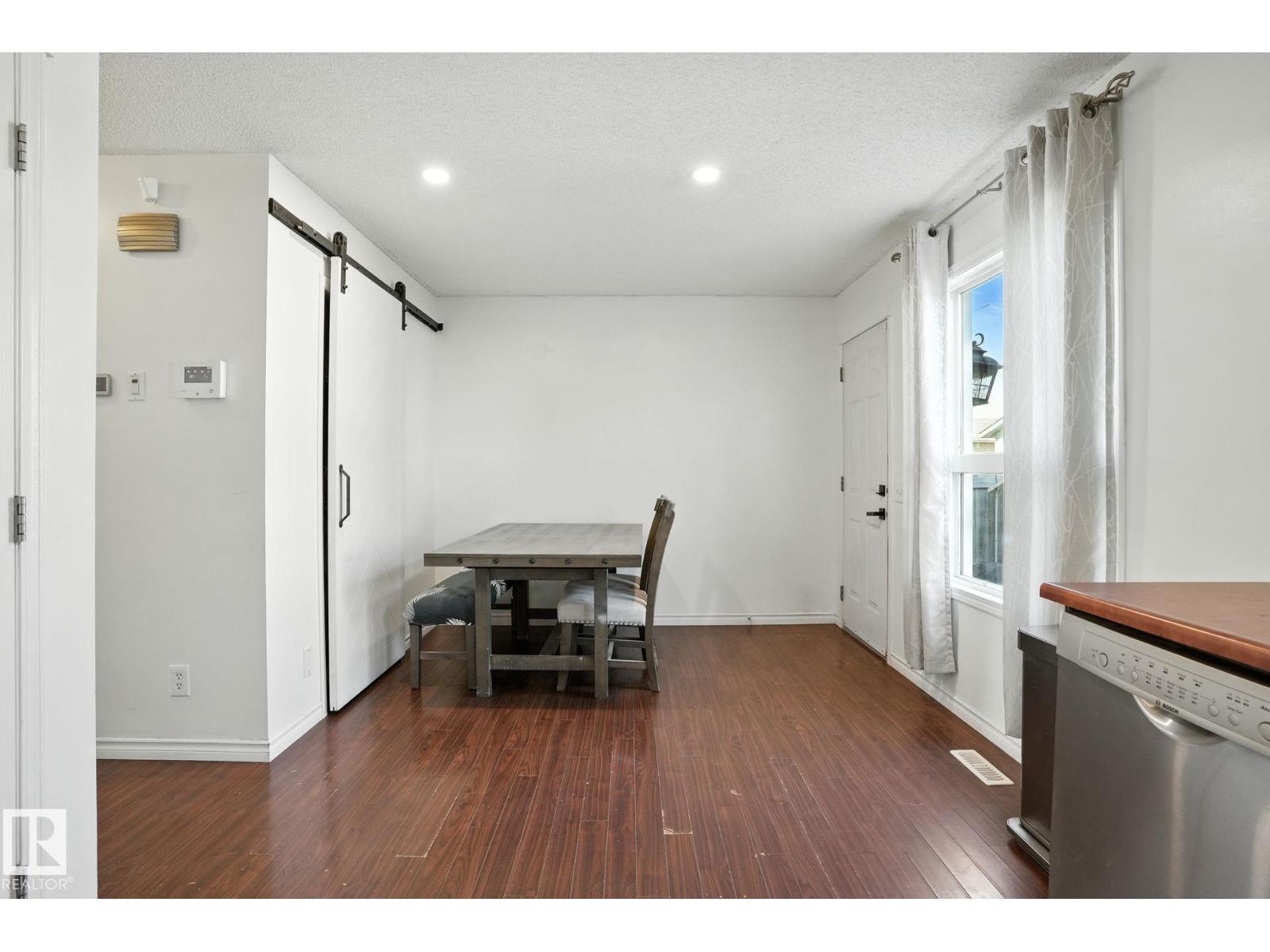 Photo 13 of 408 Gibb Wd Nw Nw, Edmonton AB