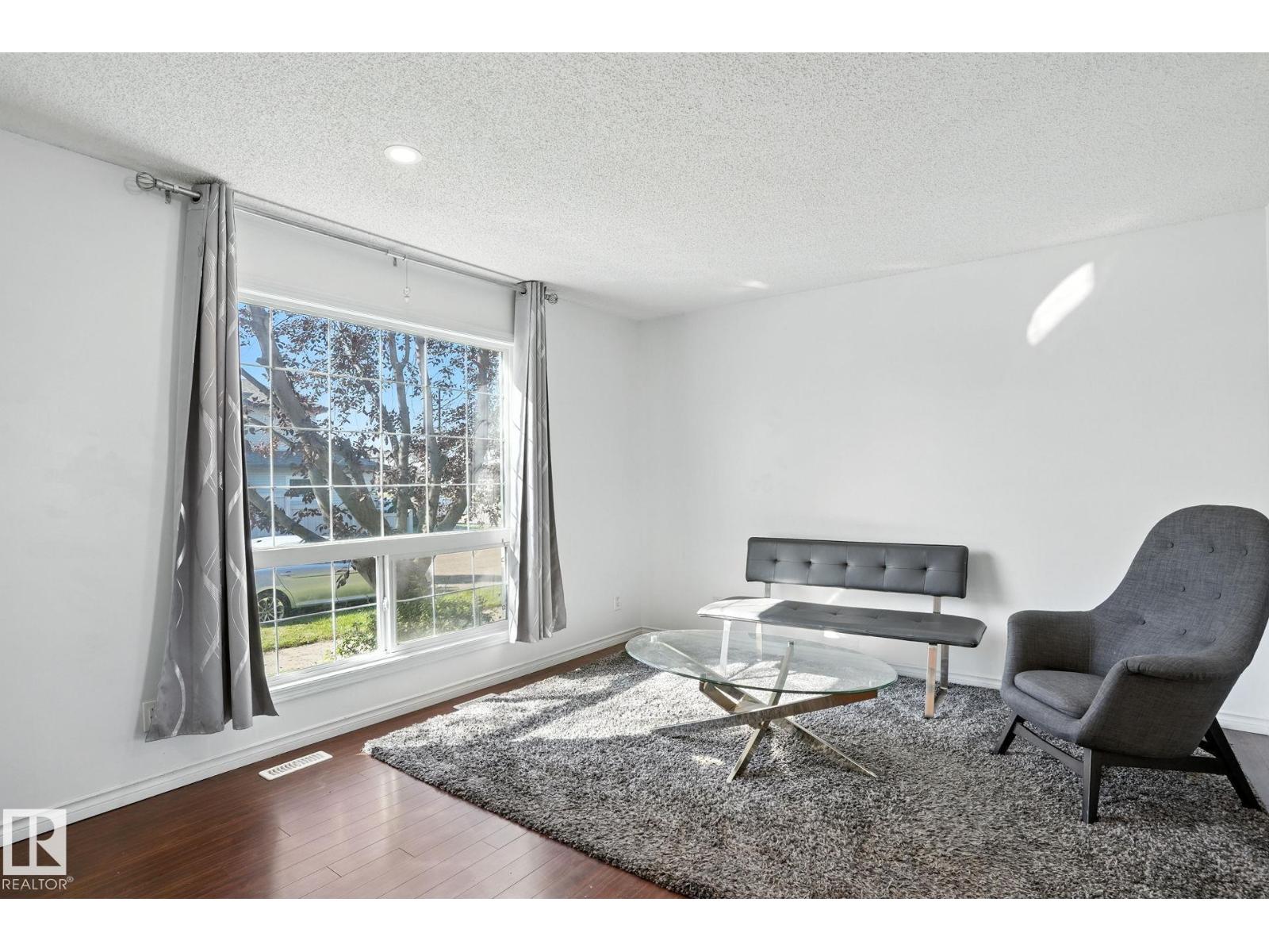 Photo 7 of 408 Gibb Wd Nw Nw, Edmonton AB