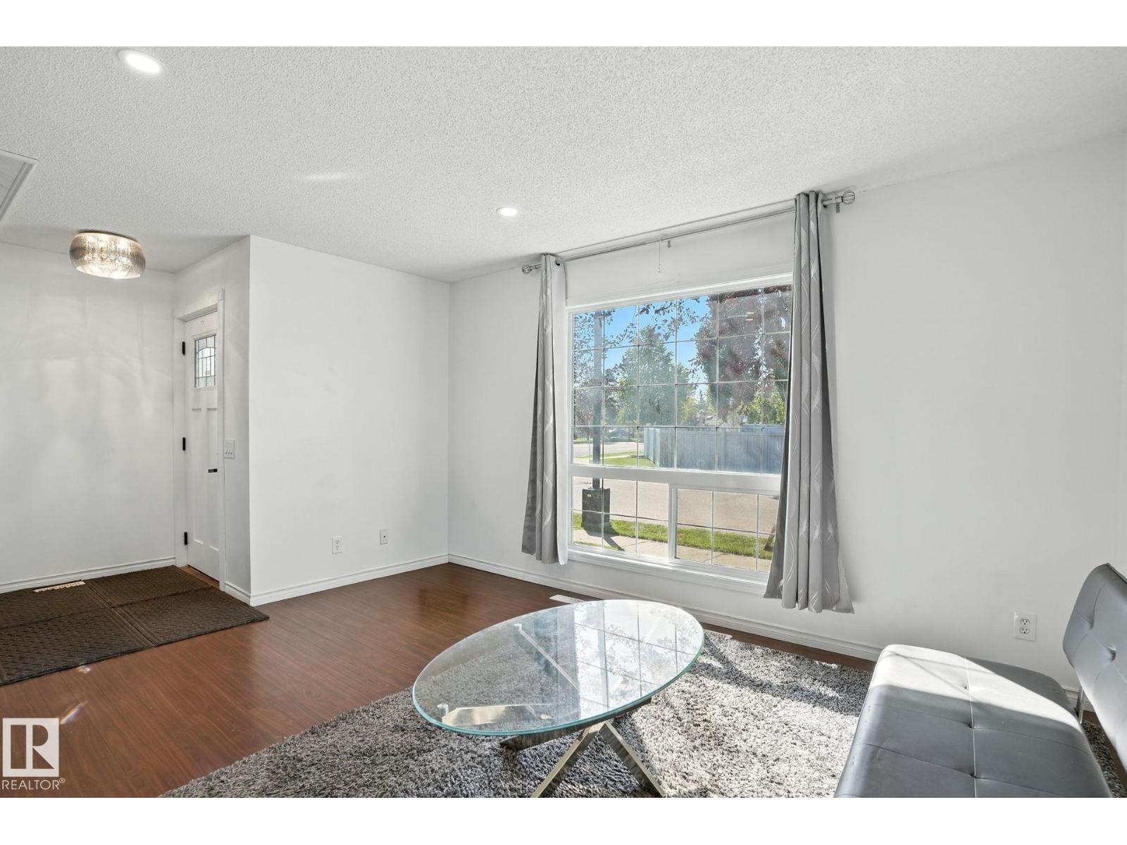 Photo 6 of 408 Gibb Wd Nw Nw, Edmonton AB