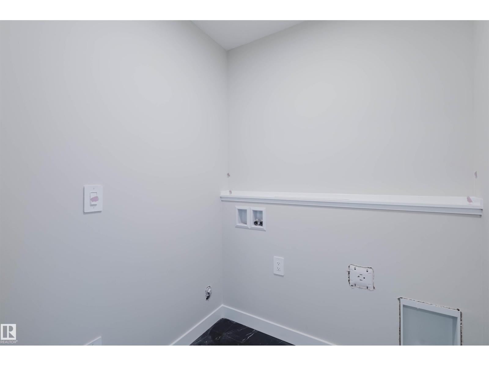 Photo 22 of 2117 Crossbill Ln Nw, Edmonton AB
