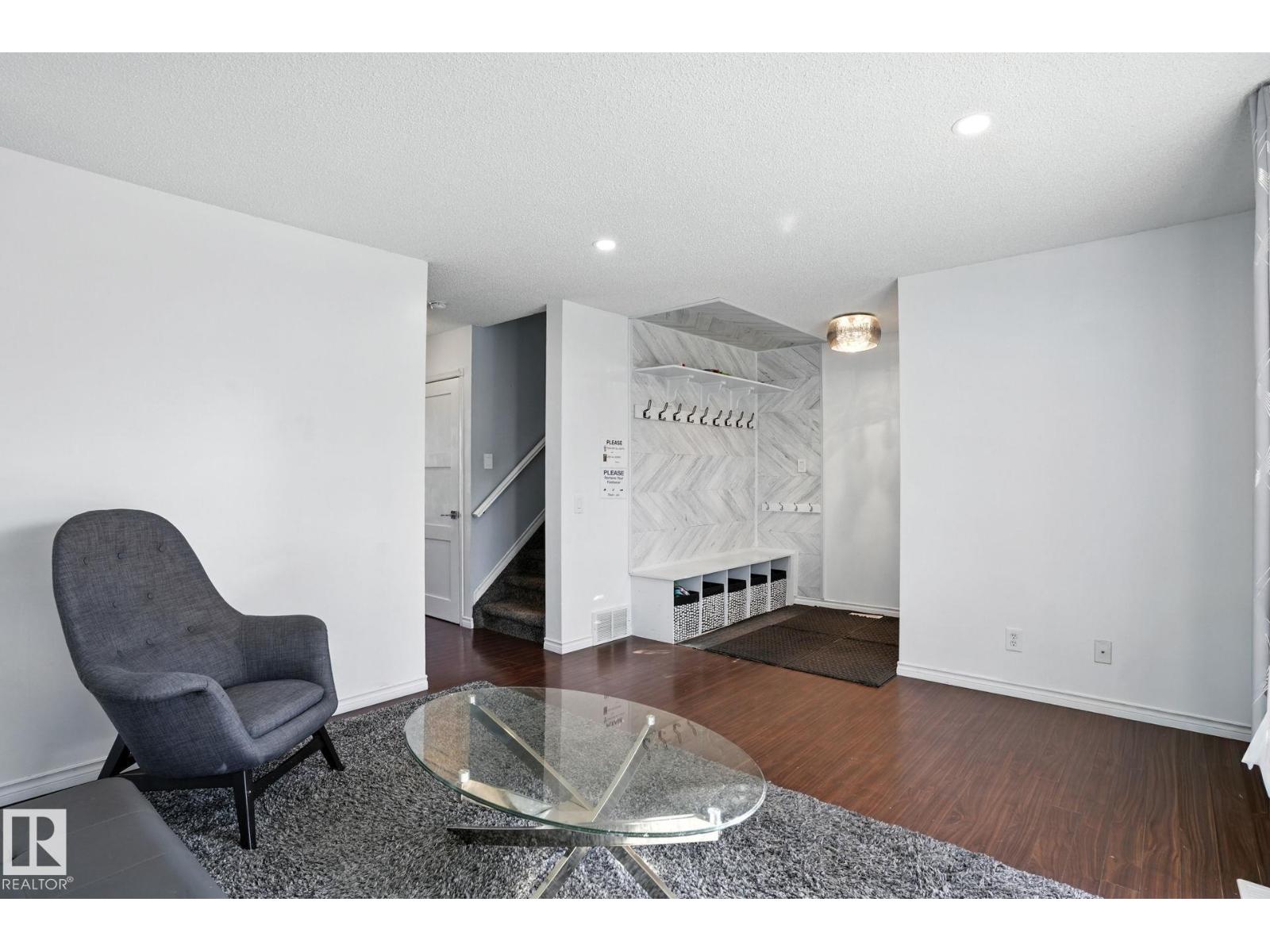 Photo 8 of 408 Gibb Wd Nw Nw, Edmonton AB