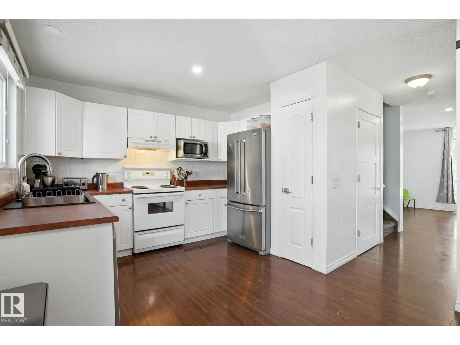 Photo 12 of 408 Gibb Wd Nw Nw, Edmonton AB