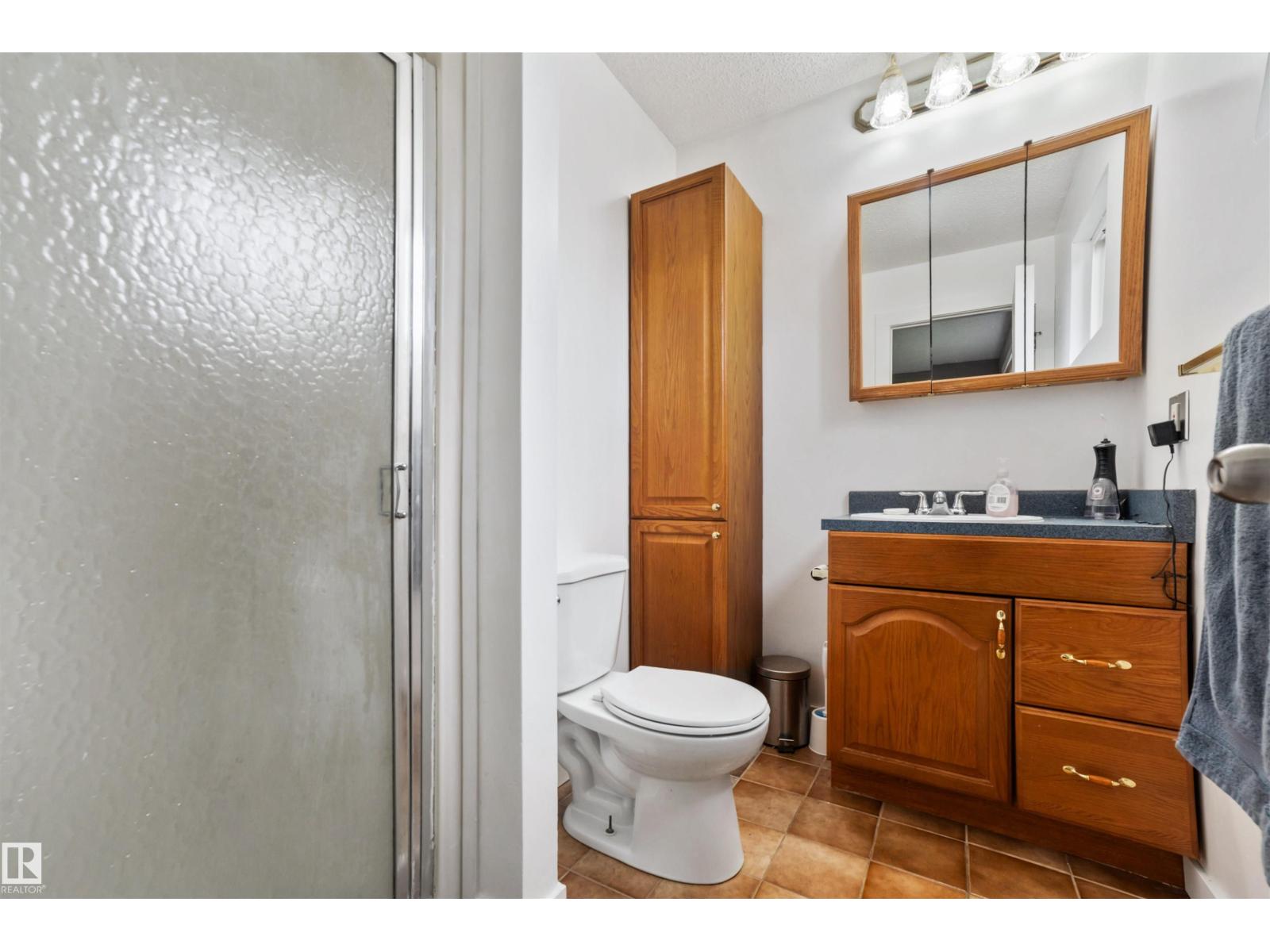 Photo 12 of 3528 13 Av Nw, Edmonton AB