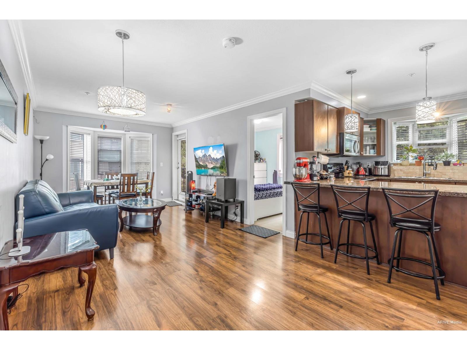 Photo 6 of 306 5474 198 Street, Langley BC