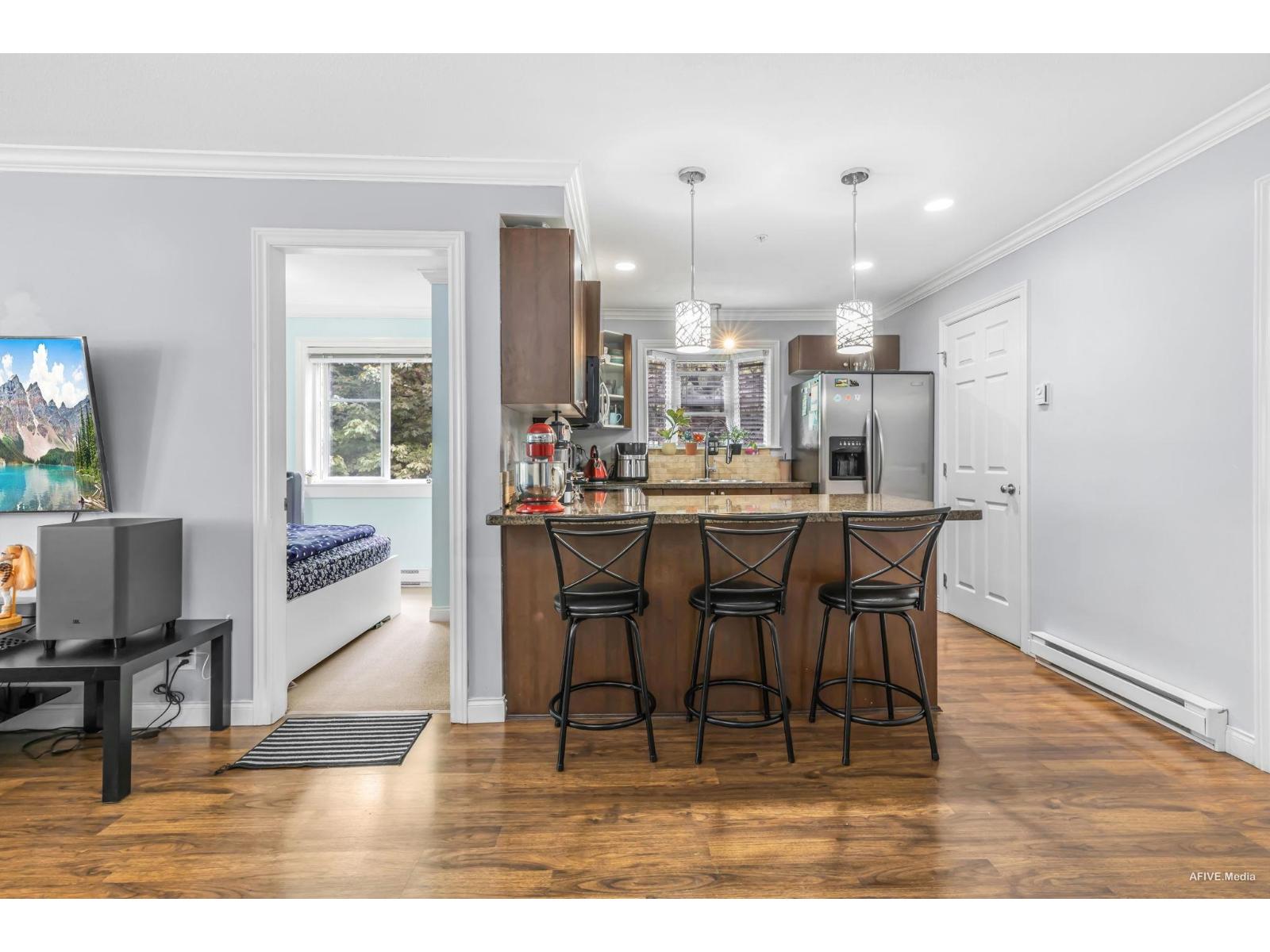 Photo 9 of 306 5474 198 Street, Langley BC