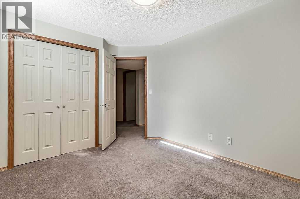 Photo 33 of 14 Crystalridge Bay, Okotoks AB