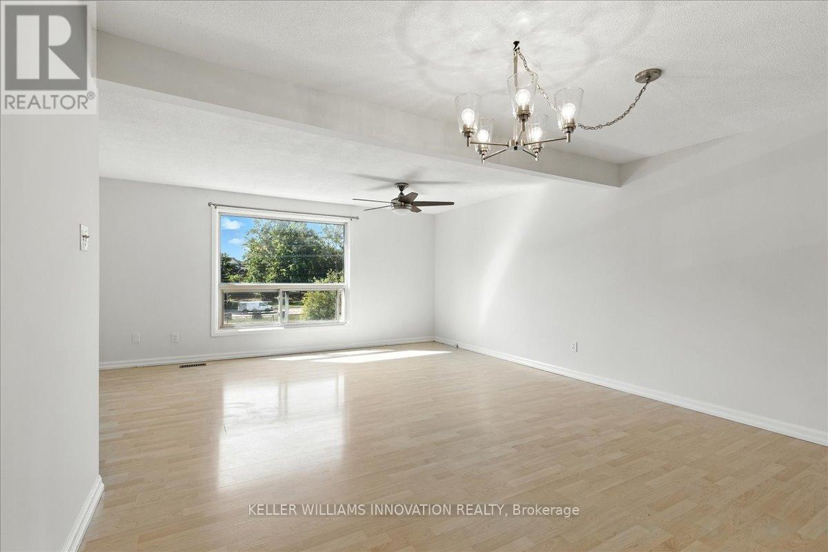 Photo 10 of 29 11 Grand River Boulevard, Kitchener ON