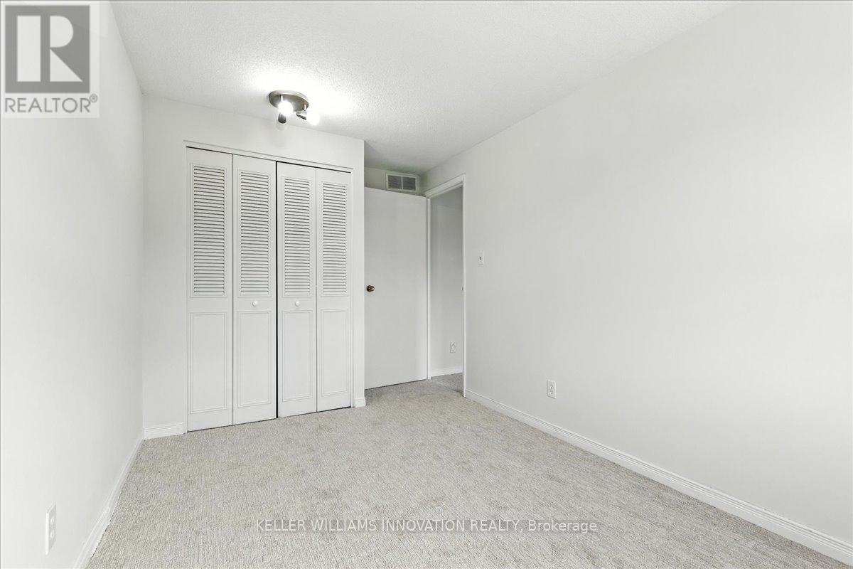 Photo 18 of 29 11 Grand River Boulevard, Kitchener ON