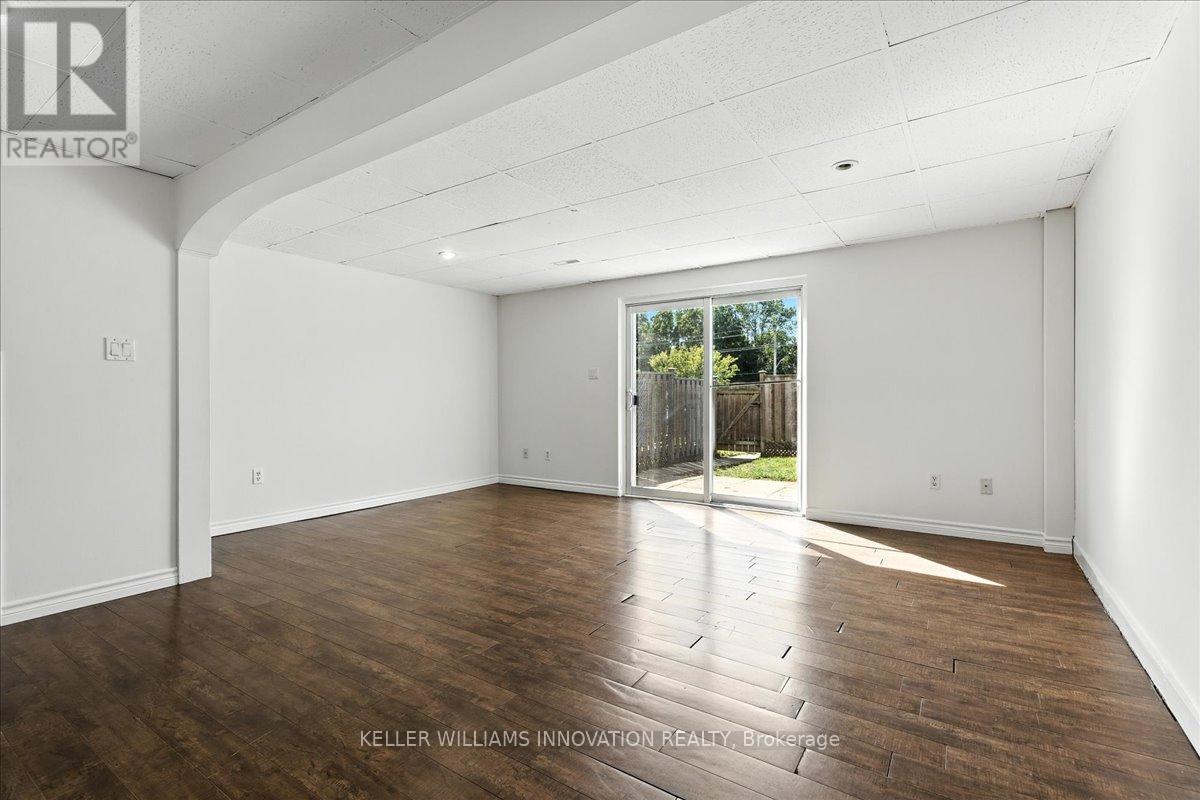 Photo 22 of 29 11 Grand River Boulevard, Kitchener ON