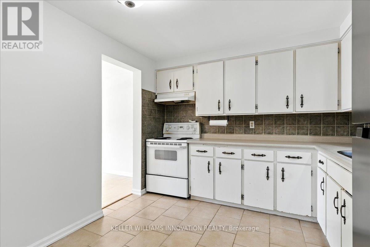 Photo 5 of 29 11 Grand River Boulevard, Kitchener ON