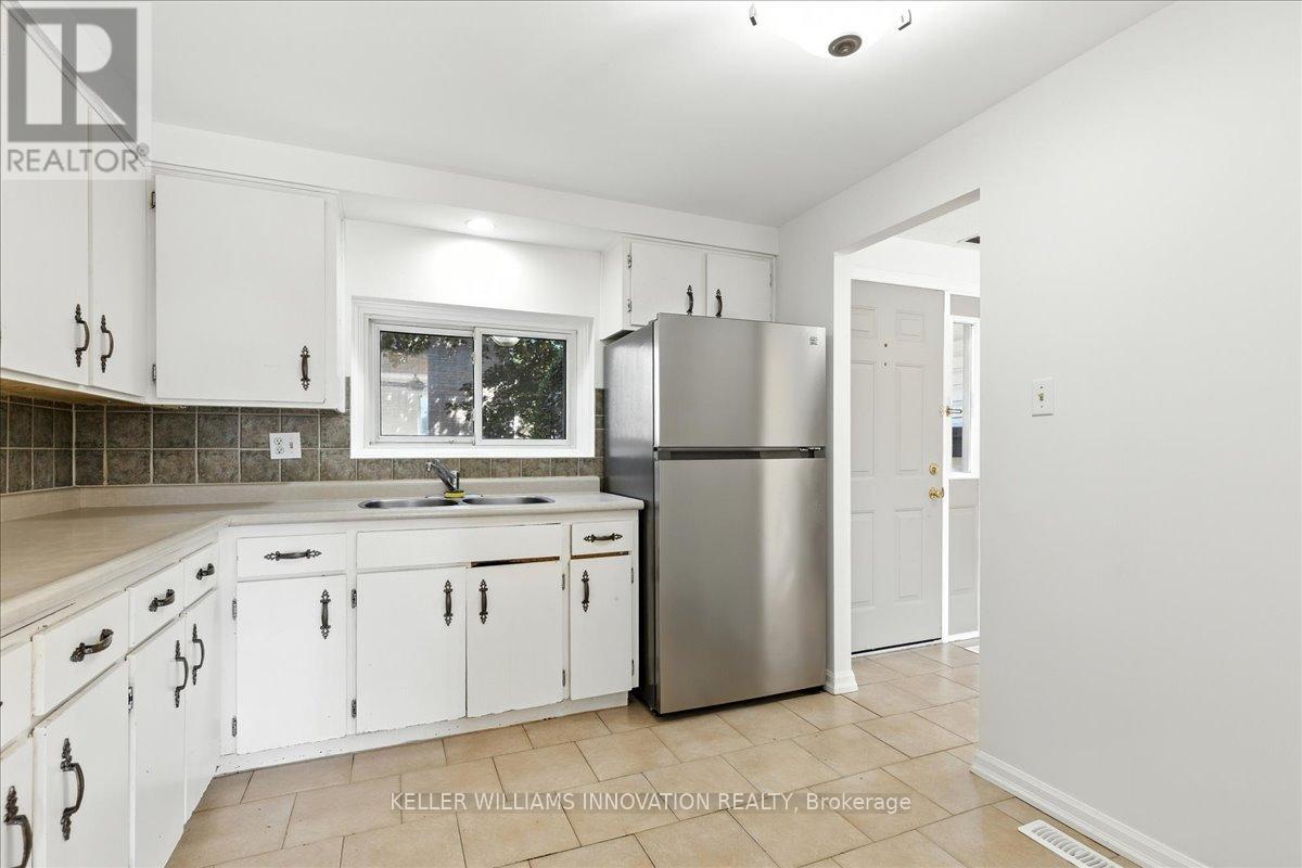 Photo 7 of 29 11 Grand River Boulevard, Kitchener ON