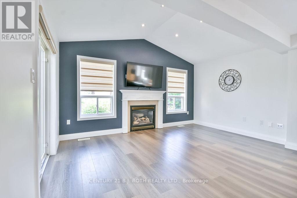 Photo 9 of 1 Golden Eagle Way, Barrie ON