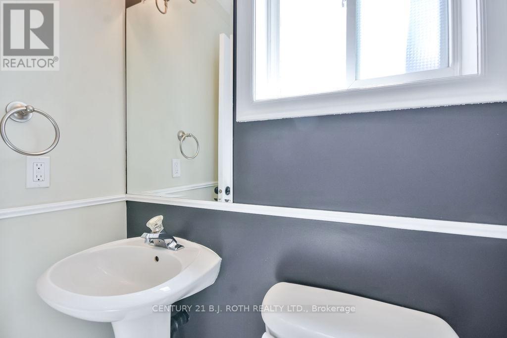 Photo 20 of 1 Golden Eagle Way, Barrie ON