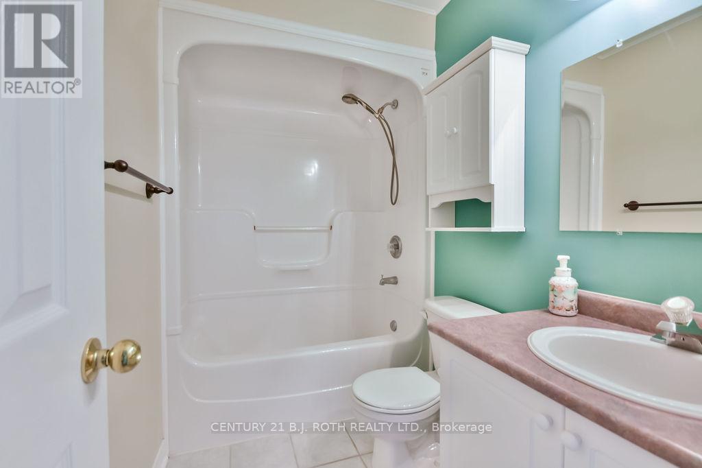 Photo 30 of 1 Golden Eagle Way, Barrie ON