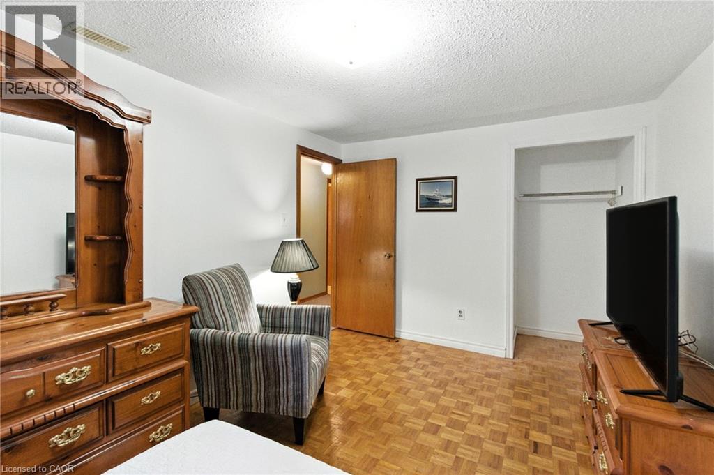 Photo 22 of 3008 Palmer Drive Unit 5, Burlington ON