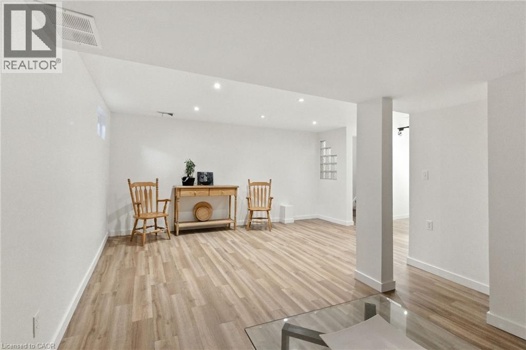 Photo 27 of 3008 Palmer Drive Unit 5, Burlington ON