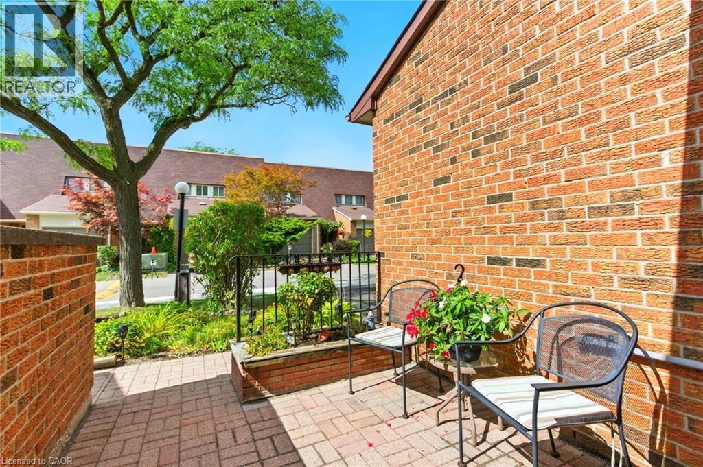 Photo 3 of 3008 Palmer Drive Unit 5, Burlington ON