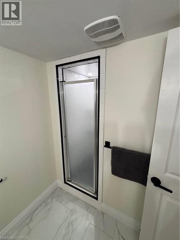 Photo 12 of 4 Bankfield Crescent Unit 2, Hamilton ON