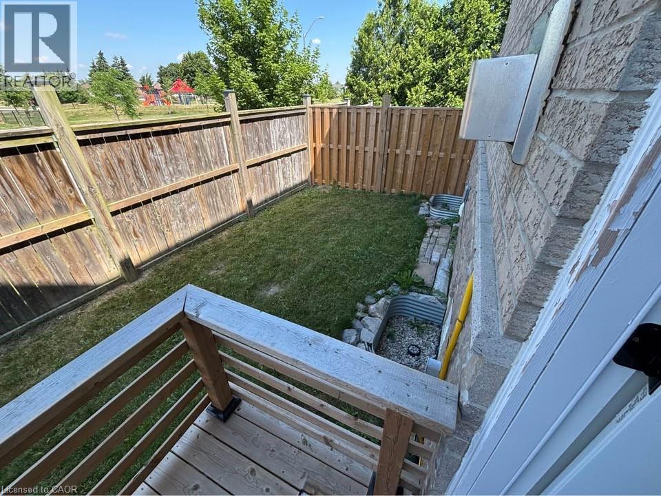 Photo 14 of 4 Bankfield Crescent Unit 2, Hamilton ON