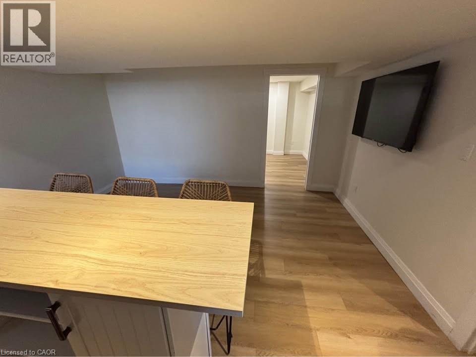 Photo 5 of 4 Bankfield Crescent Unit 2, Hamilton ON