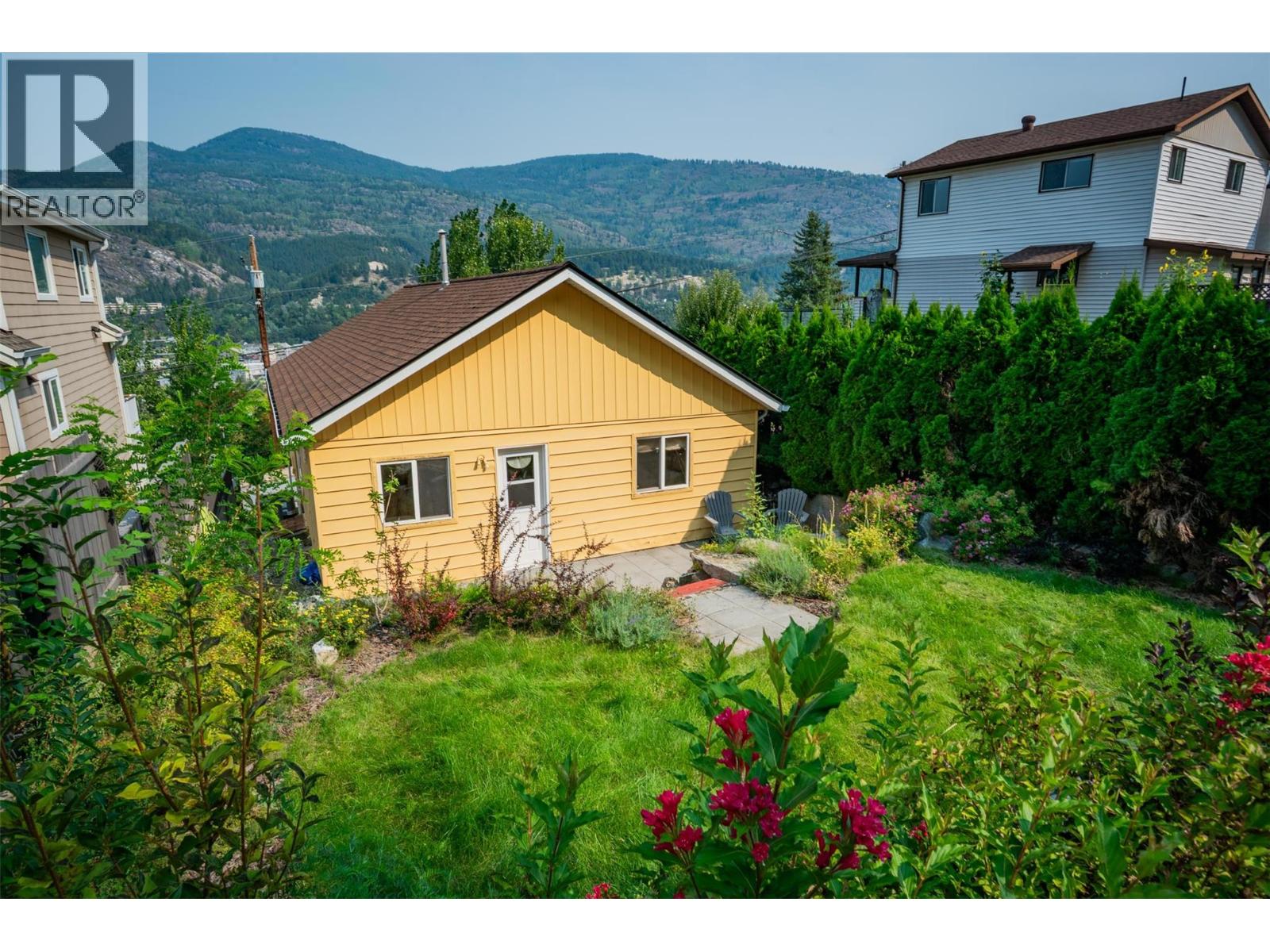 1930 DANIEL Street, Trail