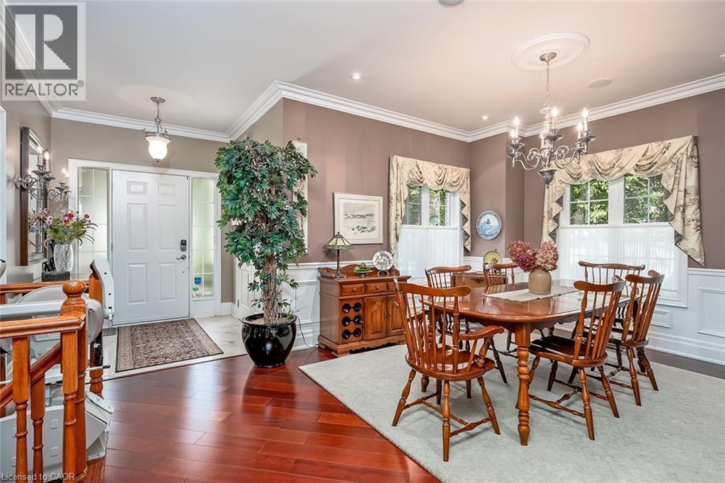 Photo 10 of 2375 Ravine Gate, Oakville ON