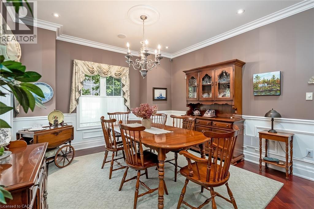 Photo 11 of 2375 Ravine Gate, Oakville ON