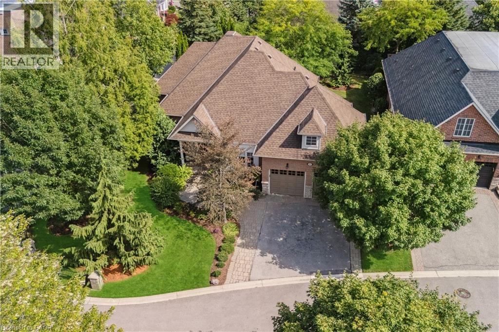 Photo 2 of 2375 Ravine Gate, Oakville ON