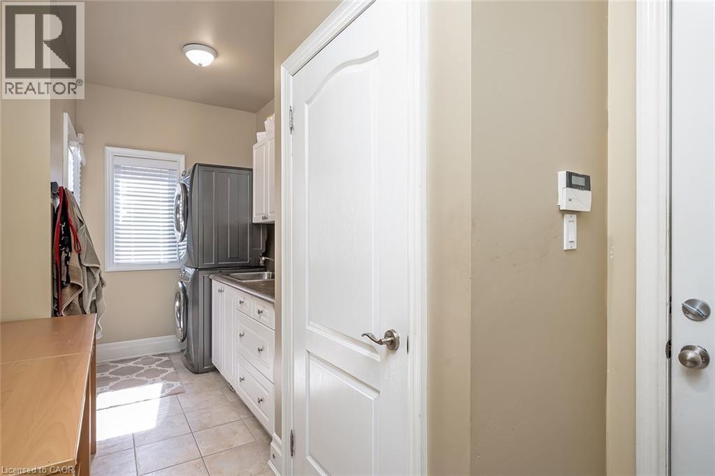 Photo 23 of 2375 Ravine Gate, Oakville ON