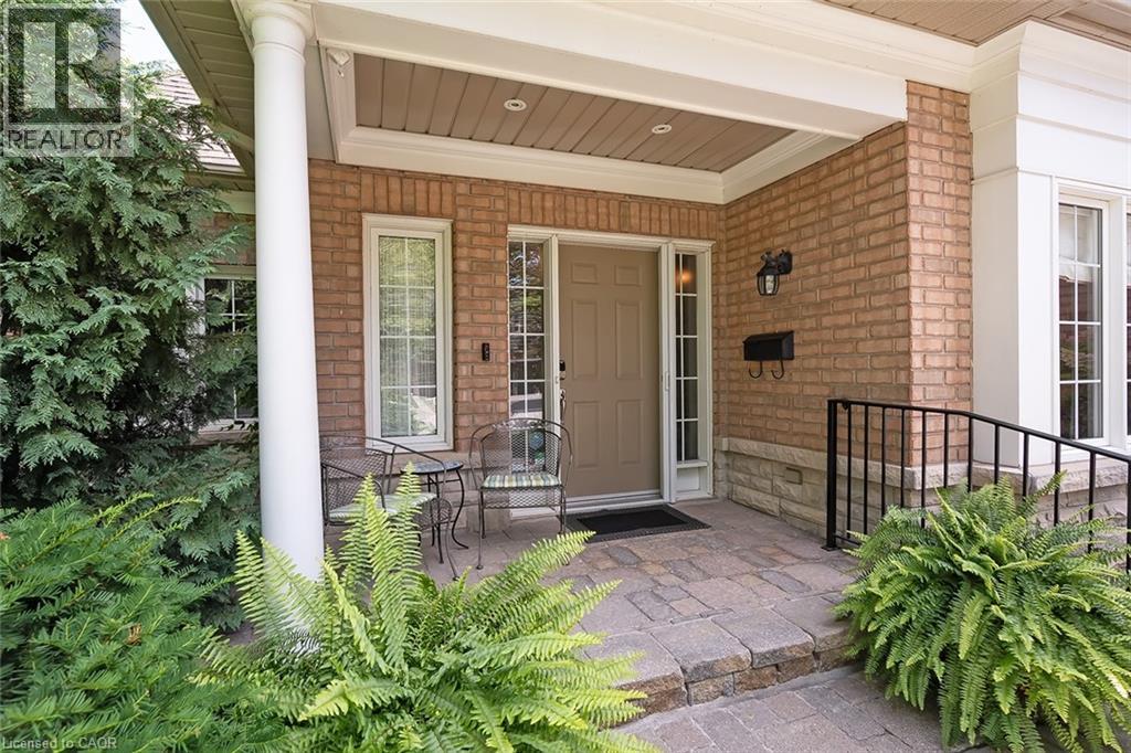 Photo 8 of 2375 Ravine Gate, Oakville ON