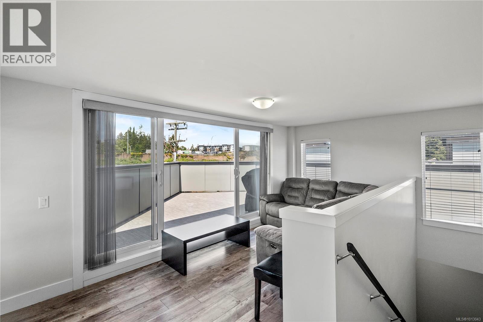 701 Strandlund Ave, Langford