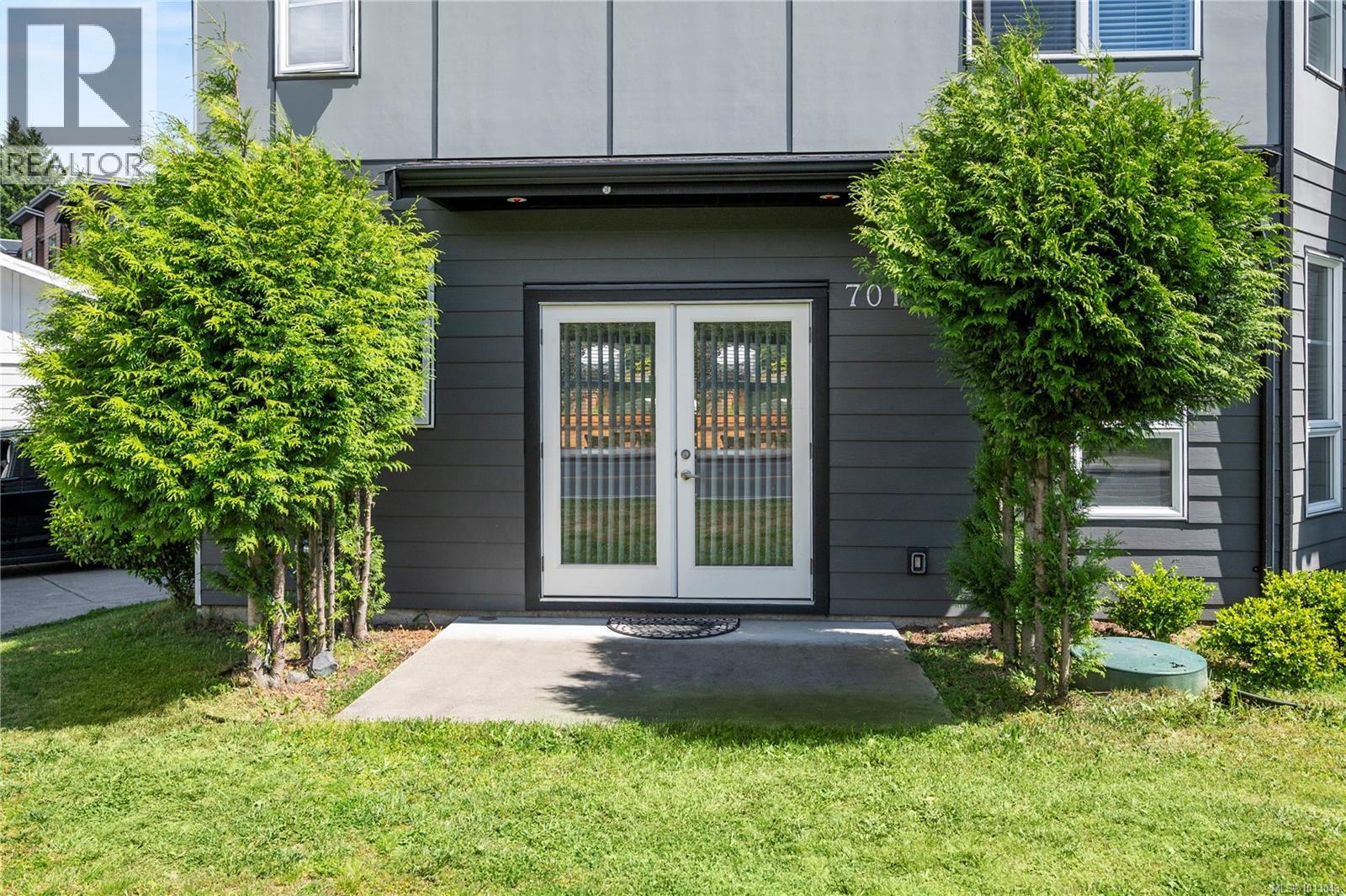 701 Strandlund Ave, Langford