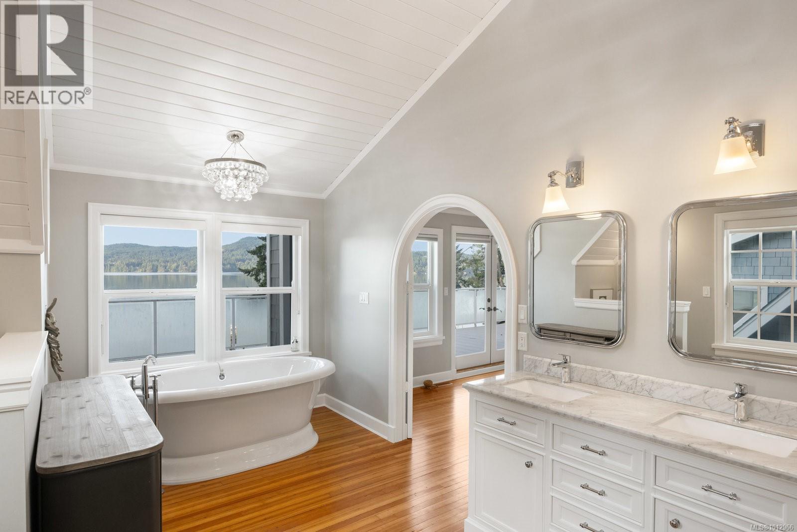  2021 Saseenos Road, Sooke