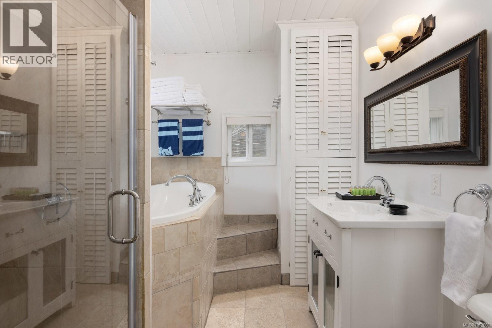  2021 Saseenos Road, Sooke