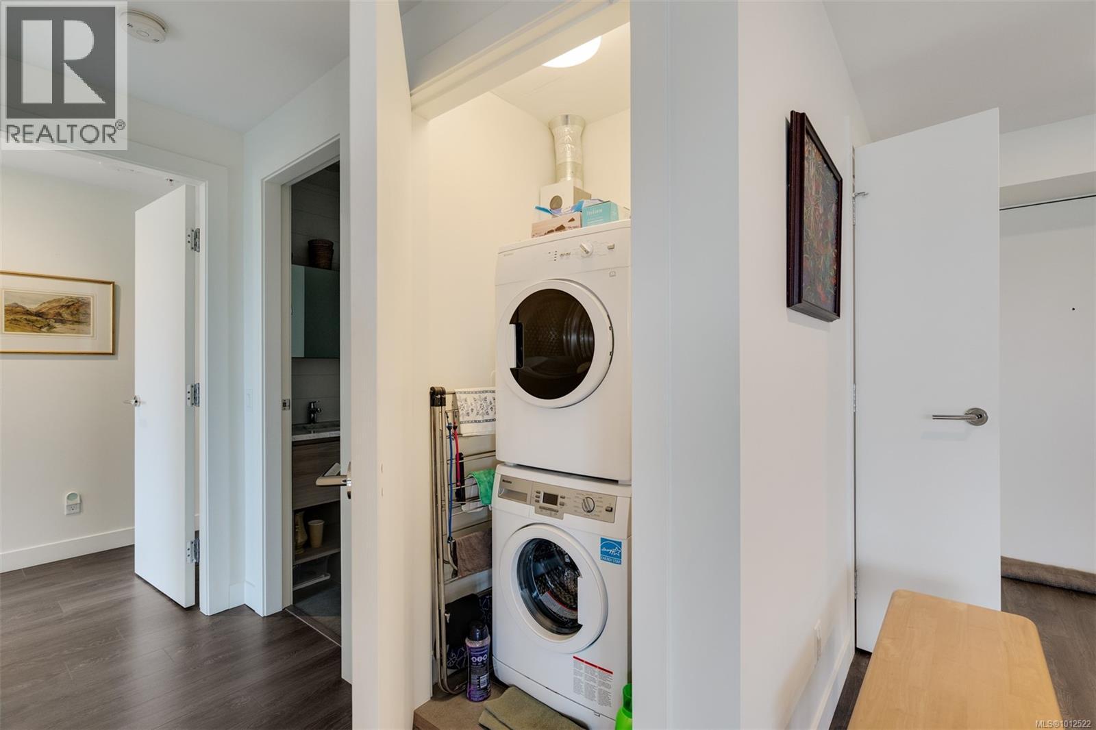 304 60 Saghalie Road, Victoria