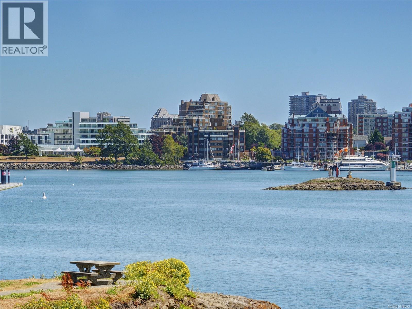 304 60 Saghalie Road, Victoria
