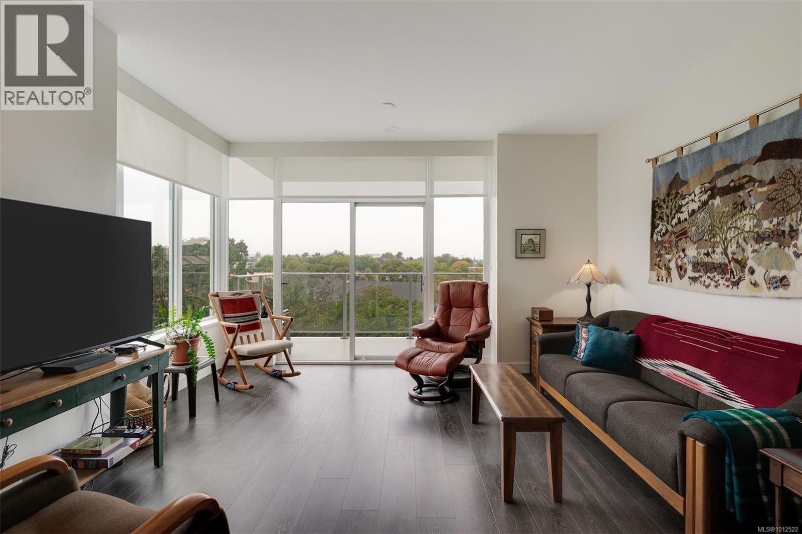304 60 Saghalie Road, Victoria