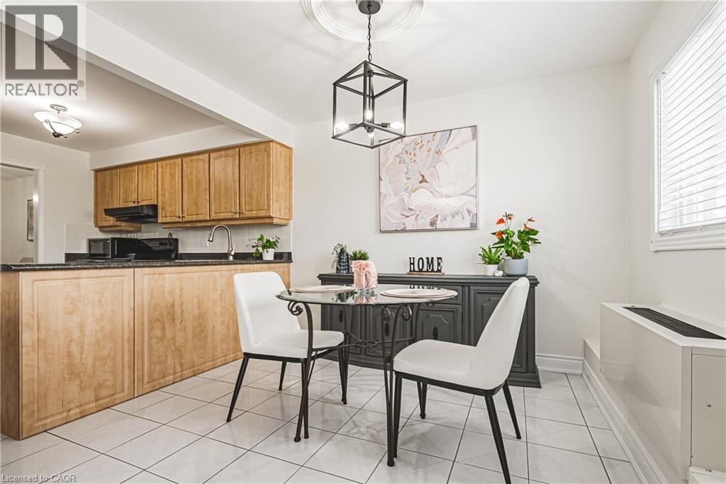 Photo 8 of 3050 Pinemeadow Drive Unit 30, Burlington ON