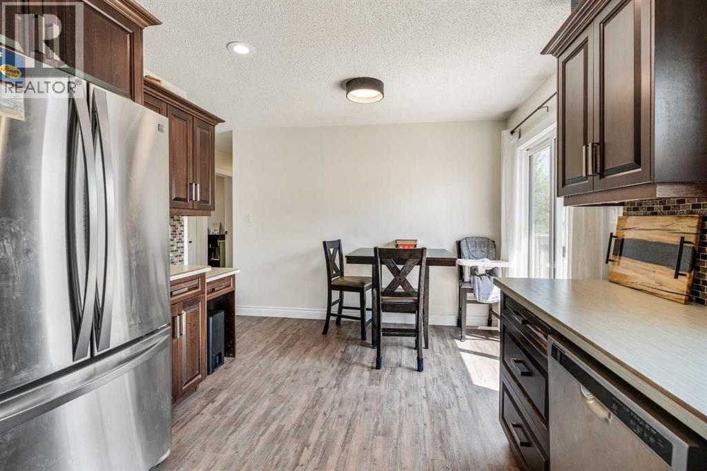 Photo 14 of 4806 60 Ave, Taber AB