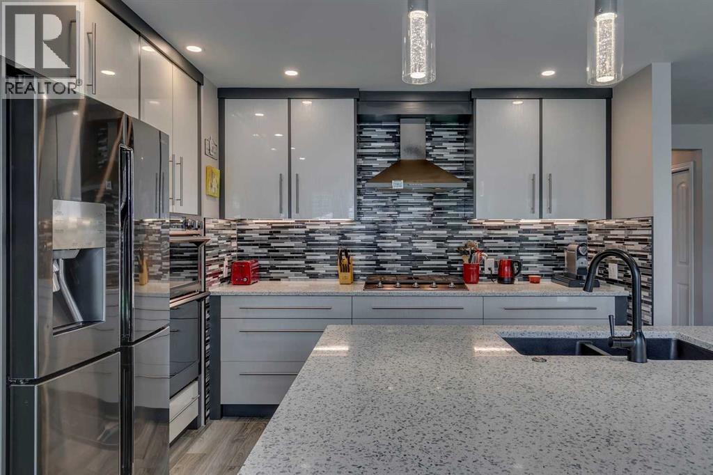 Photo 6 of 2108 Douglasbank Crescent Se, Calgary AB