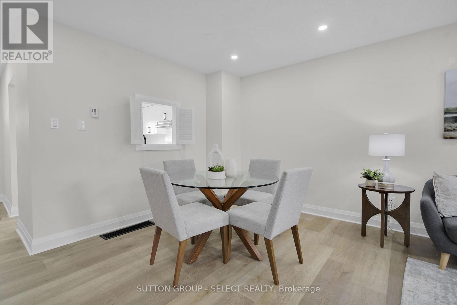 Photo 11 of 6 626 Wharncliffe Road S, London South ON