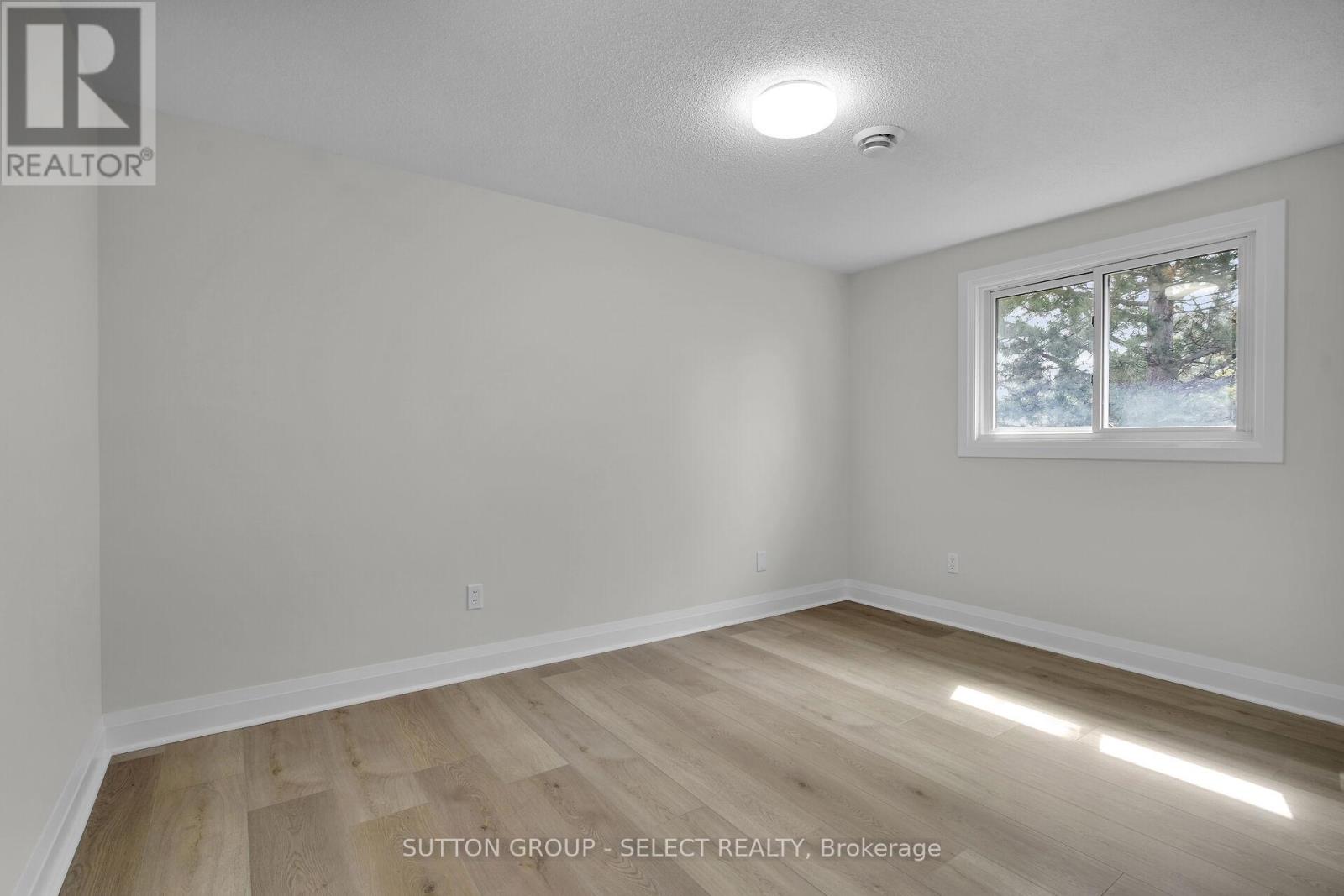 Photo 19 of 6 626 Wharncliffe Road S, London South ON