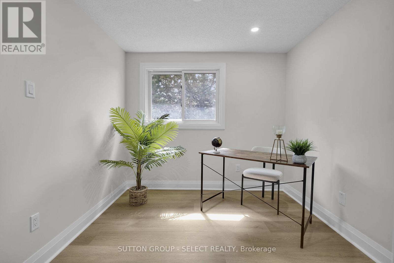 Photo 21 of 6 626 Wharncliffe Road S, London South ON