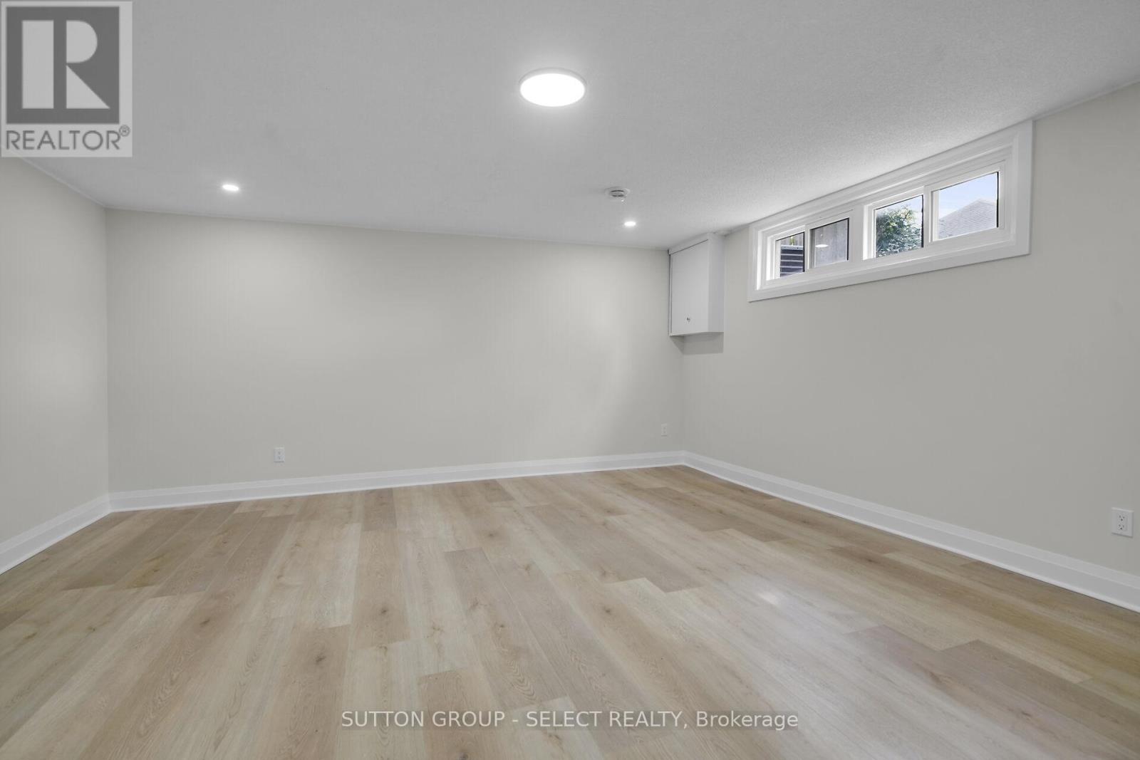 Photo 23 of 6 626 Wharncliffe Road S, London South ON