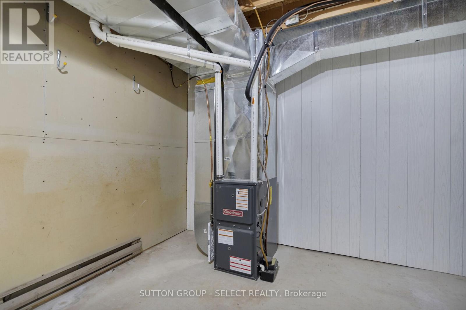 Photo 27 of 6 626 Wharncliffe Road S, London South ON