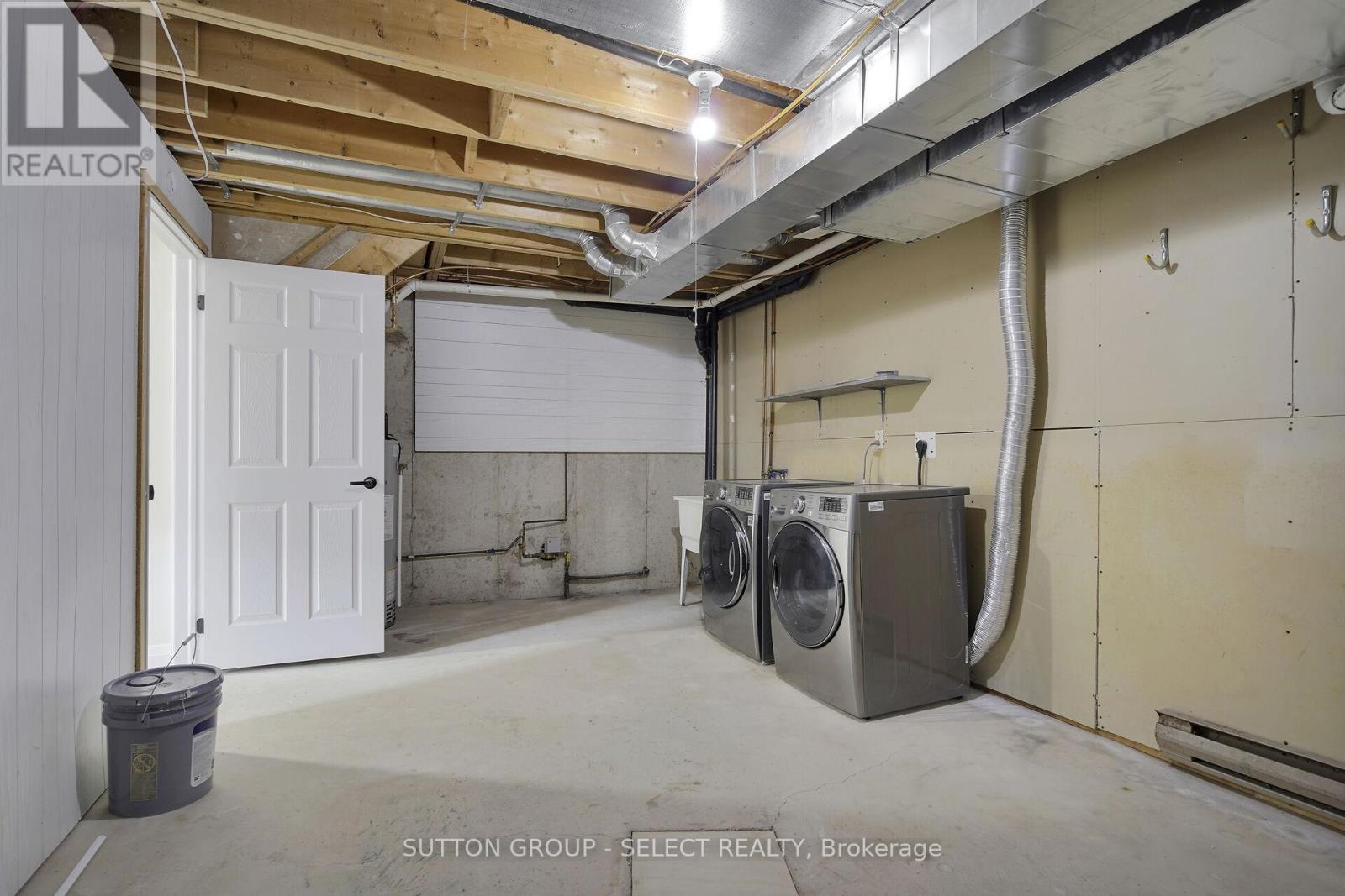 Photo 28 of 6 626 Wharncliffe Road S, London South ON